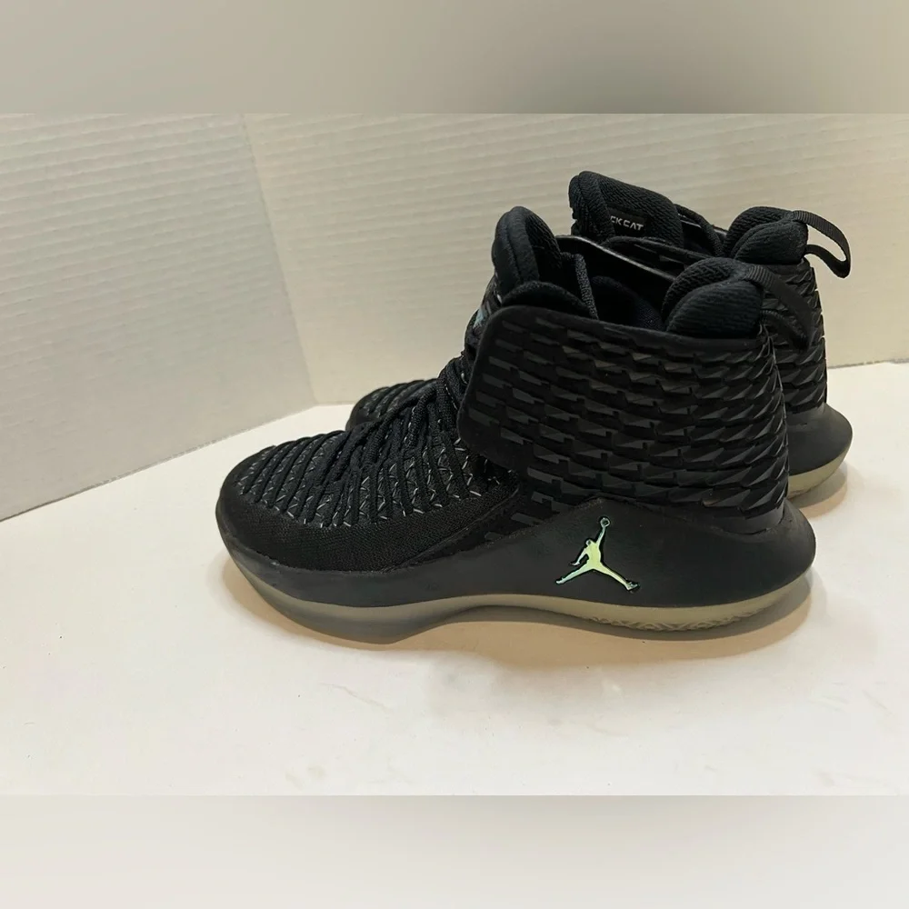 Air Jordan XXXII Black Cat (GS)